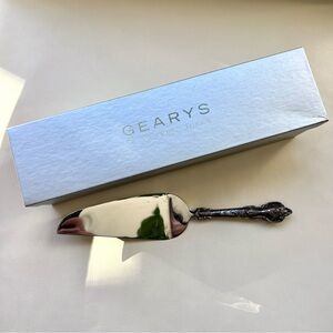 Lunt Silversmith Delacourt Stainless Pie & Cake Server